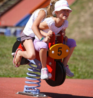 四川户外无动力设备价格：如何选择儿童游乐设备